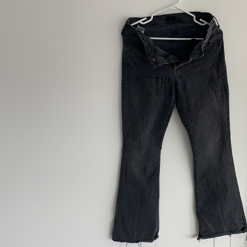 Ribbed long blackish MOTHER brand jeans. Brand new